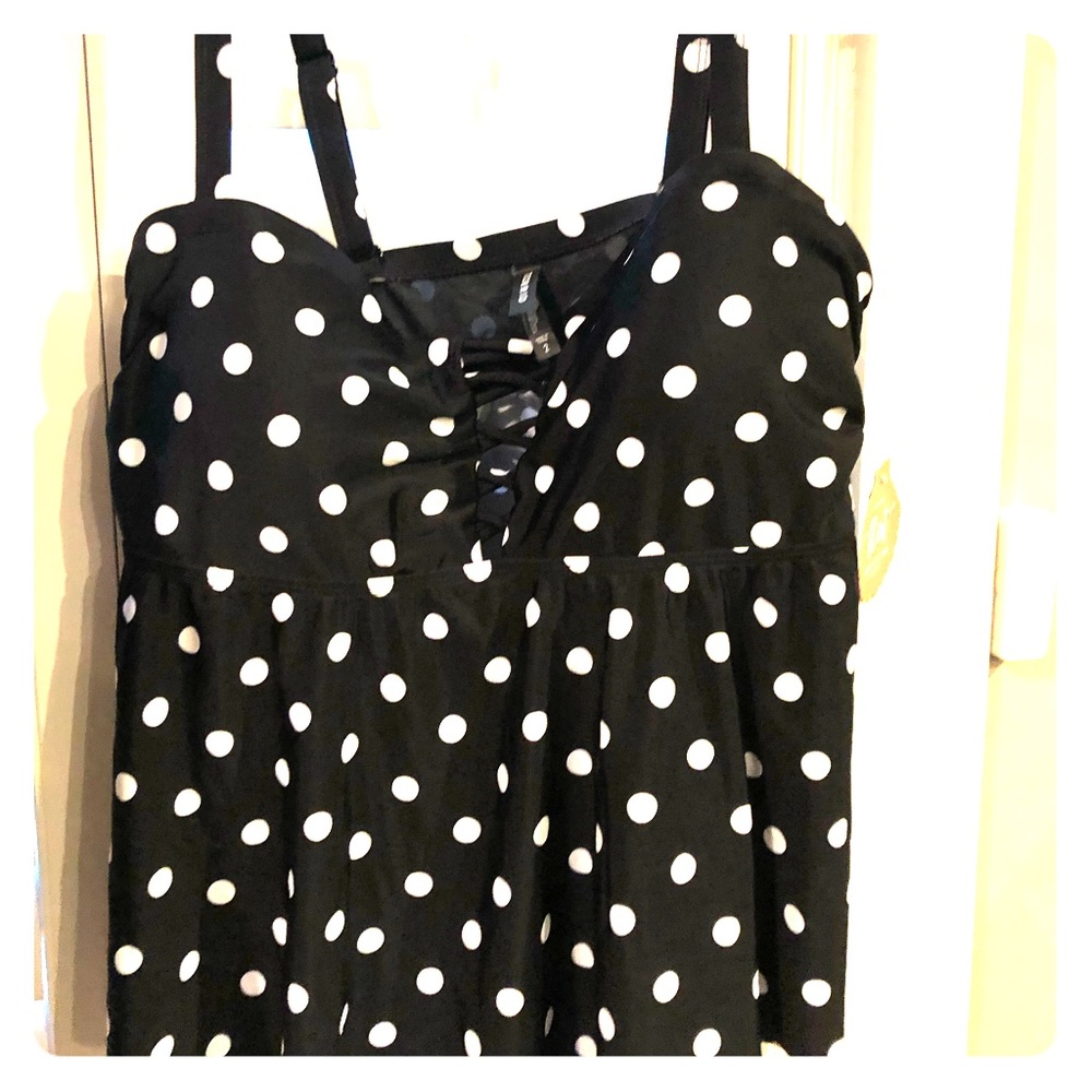 Brand New-tags! Torrid swim tank. Fits like XL.